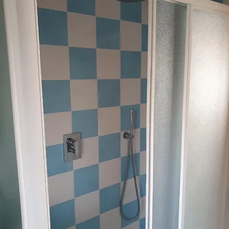 Affacciati Sul Mare * 마리나디지오이사이오니카