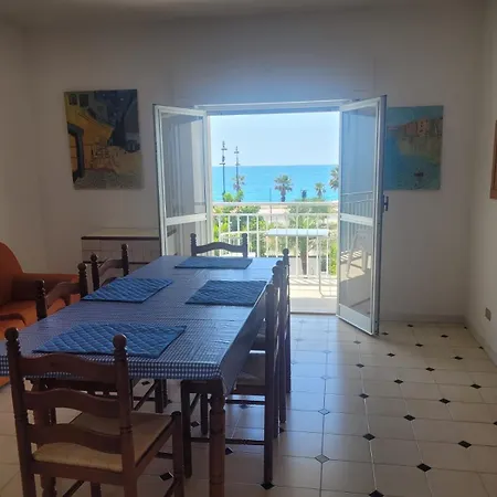 Affacciati Sul Mare *